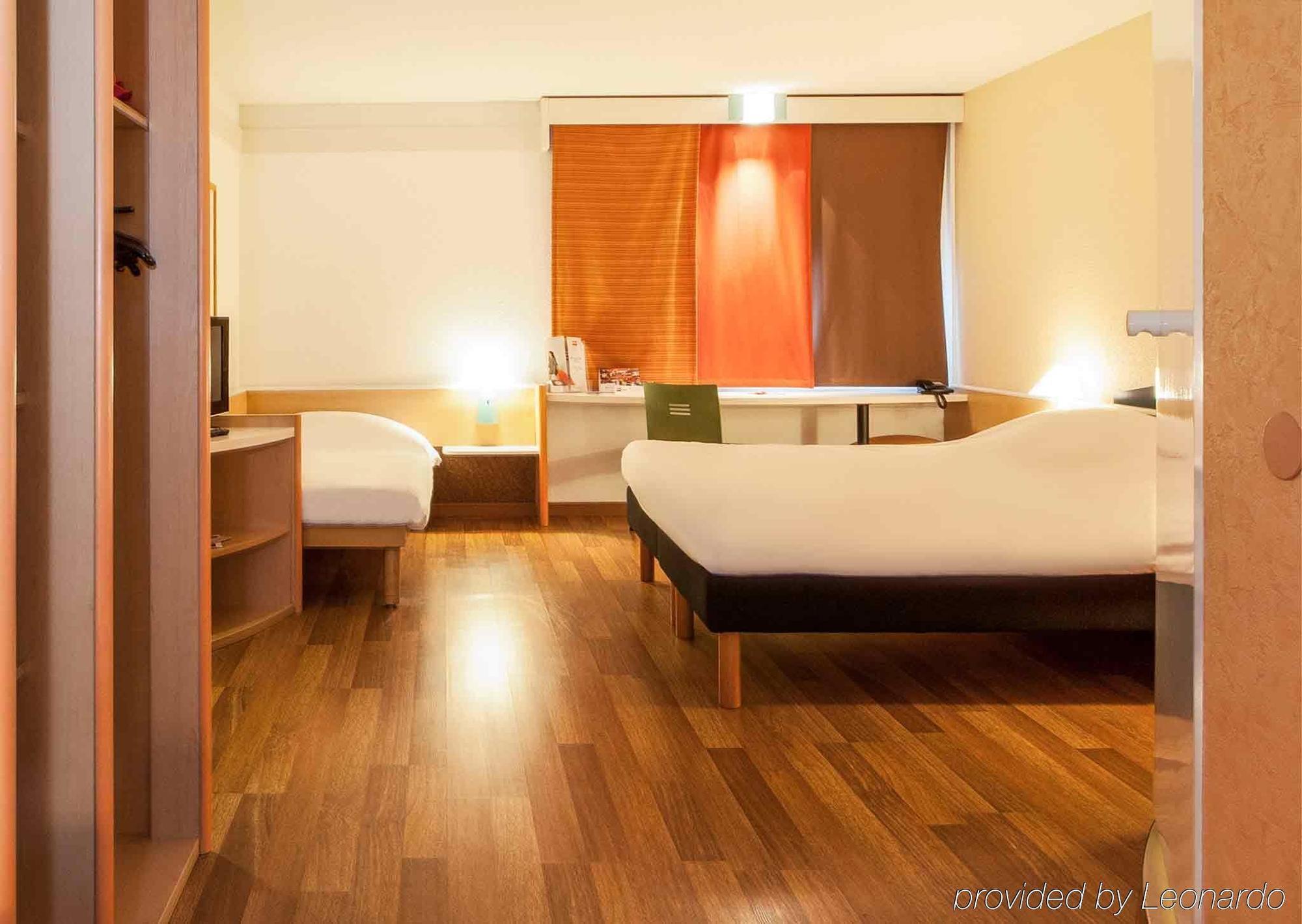 Ibis Aeroport Bale Mulhouse Hotel Saint-Louis  Bagian luar foto